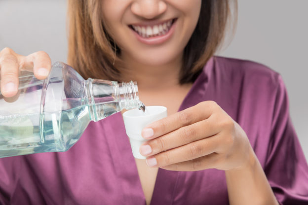 Все, что нужно знать о Ополаскиватель для рта · Livera Dental Clinic Флория Стамбул