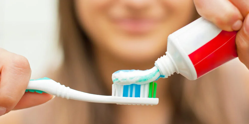 Is Fluoride Toothpaste Harmful? How Should It Be Used?