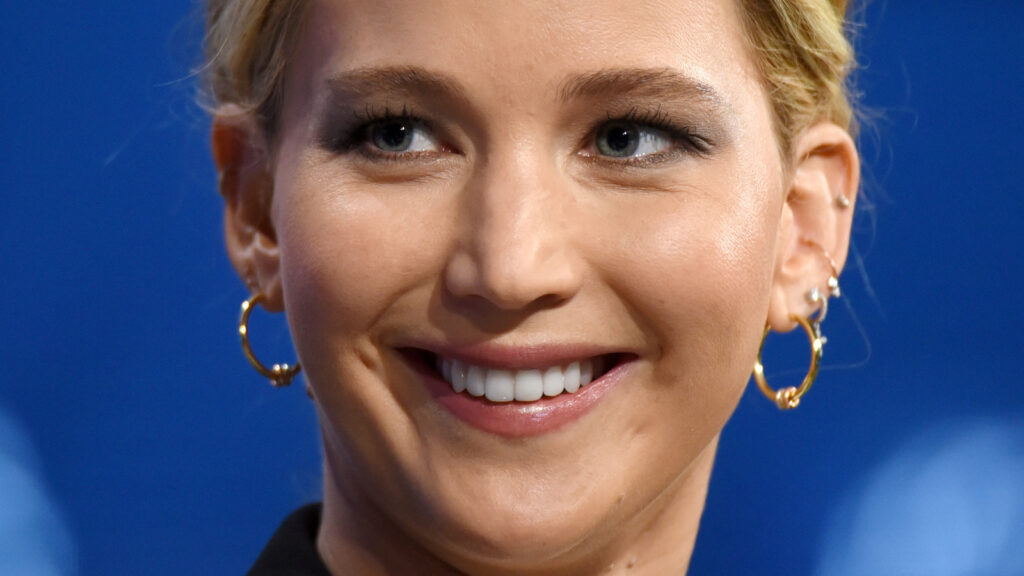 jennifer lawrence teeth
